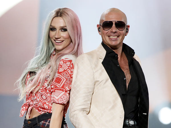 Dituduh Plagiat Lagu, Pitbull dan Kesha Dituntut Rp 30 Milyar!